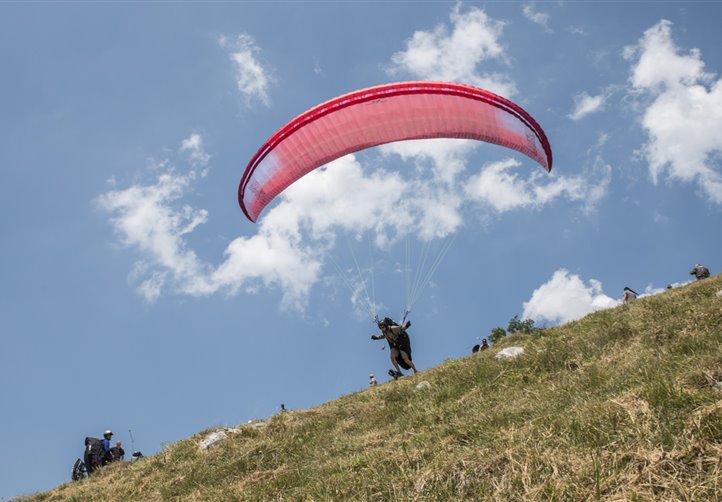 In volo sulle montagne